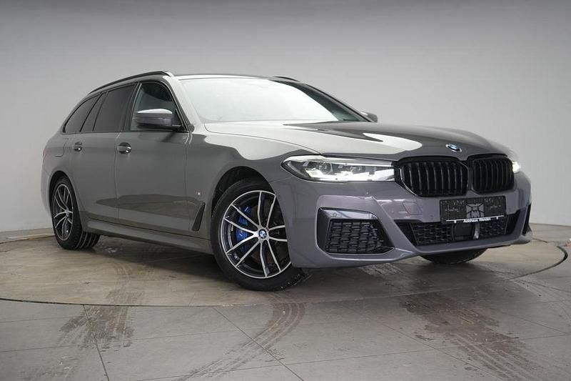 Gebraucht BMW 520 M Sport 190 PS (139 kW) 2021 Grau Kombi