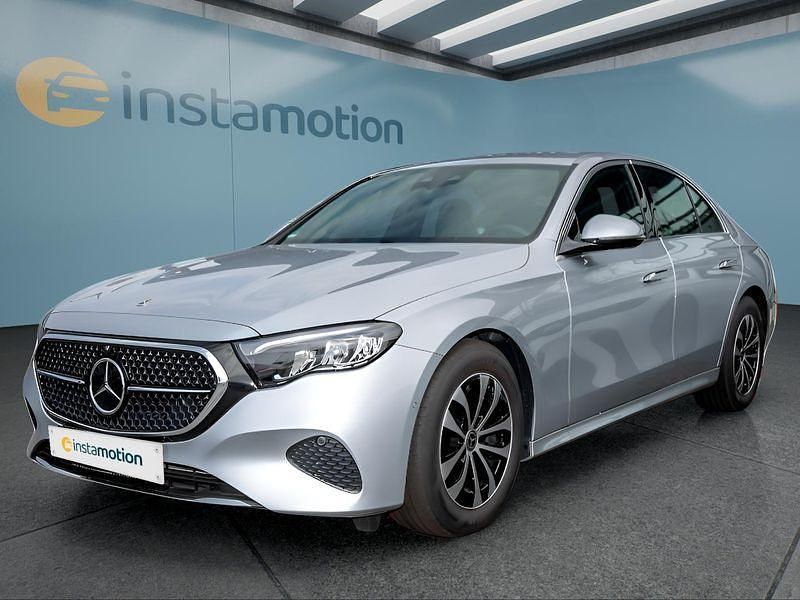 Silber Gebraucht 2024 Mercedes E220 Limousine | 49.299 € (Guter Preis) - Bild 1/4