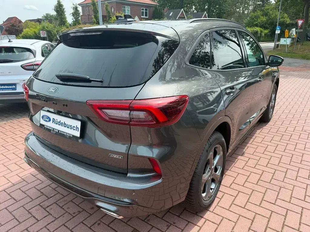 Neu Ford Kuga ST-Line 242 PS (177 kW) 2026 Grau SUV