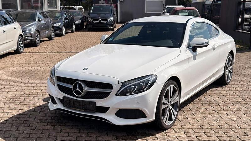 Gebraucht Mercedes C220 170 PS (125 kW) 2016 Weiß Coupé