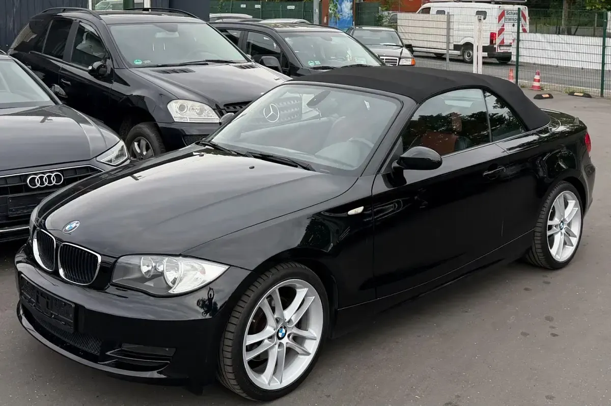 Gebraucht BMW 118 Cabriolet Sport Line 143 PS (105 kW) 2008 Schwarz Cabrio
