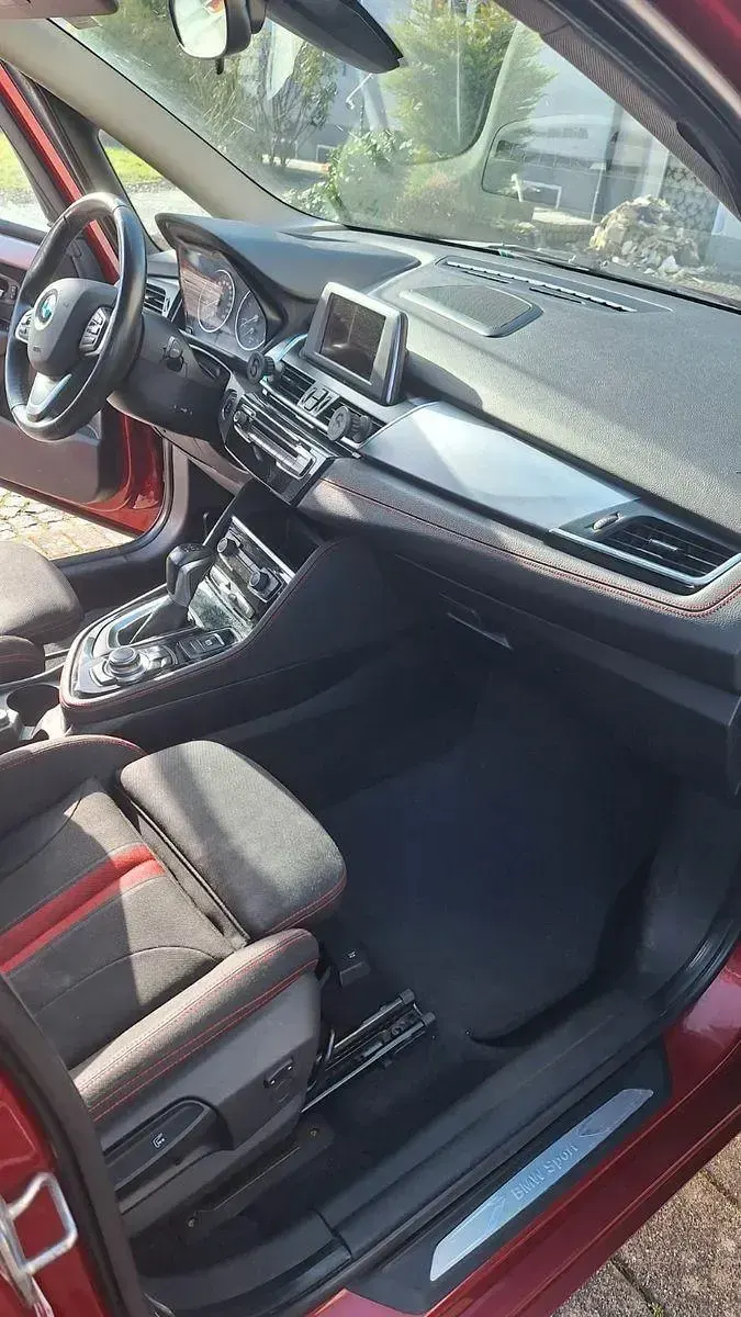 Gebraucht BMW 218 Gran Tourer Sport Line 150 PS (110 kW) 2015 Rot Van / Kleinbus