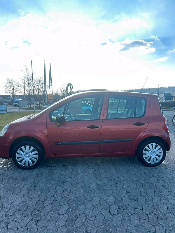 Usado Renault Modus 75 HP (55 kW) 2005 Vermelho Monovolume