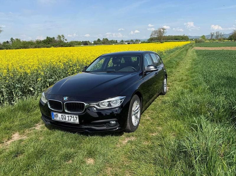 Usata BMW 320 Advantage 190 CV (139 kW) 2017 Nero Station wagon
