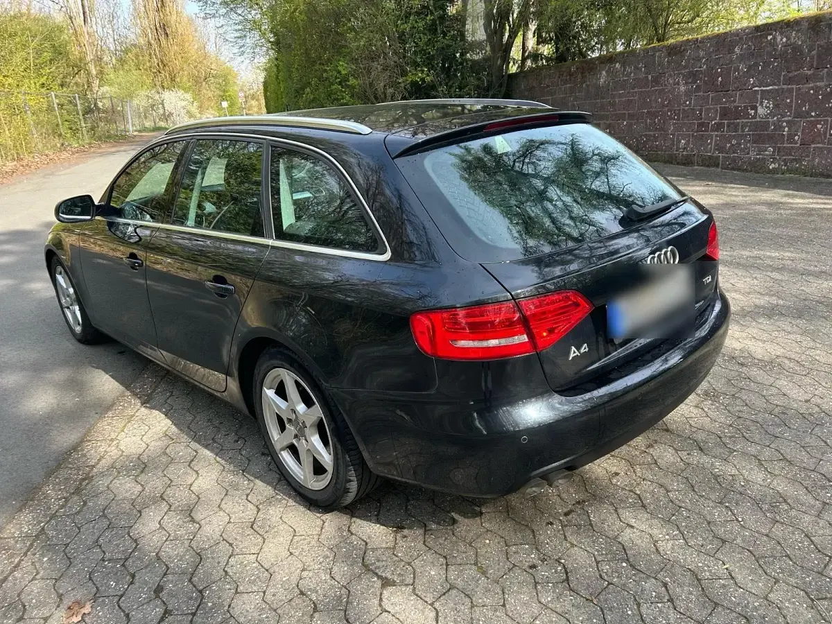 Usata Audi A4 120 CV (88 kW) 2010 Nero Station wagon