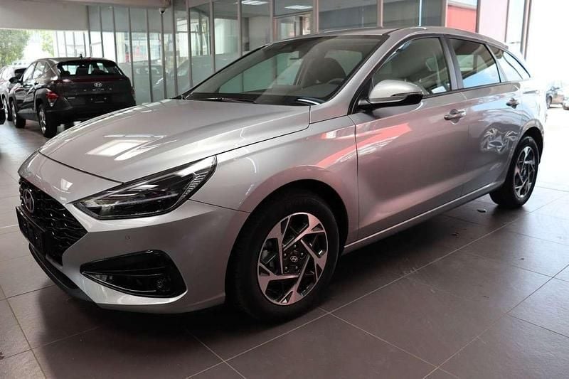 Silber Neu 2025 Hyundai i30 Kombi | 20.680 € (Superpreis) - Bild 1/4