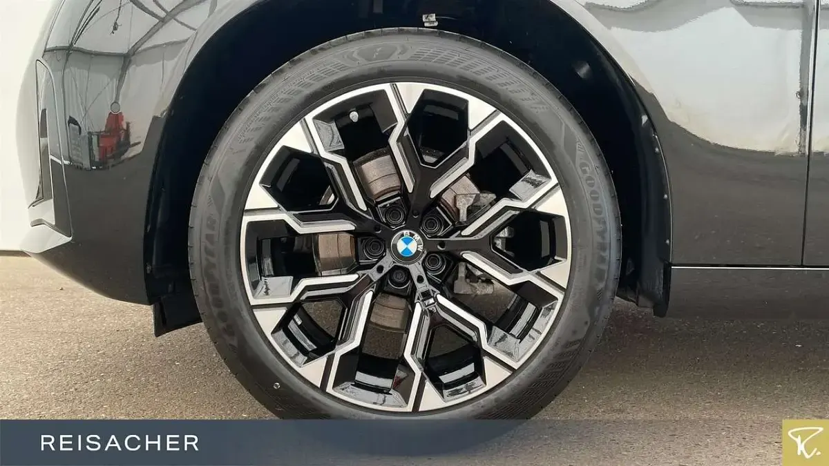 Gebraucht BMW X3 M Sport 208 PS (152 kW) 2025 Saphirschwarz metallic SUV