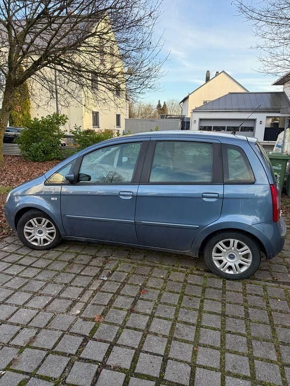 Blau Gebraucht 2004 Fiat Idea Dynamic Van / Kleinbus | 1.190 € (Guter Preis) - Bild 1/4