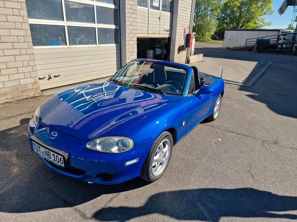Gebraucht Mazda MX5 110 PS (80 kW) 2002 Blau Cabrio