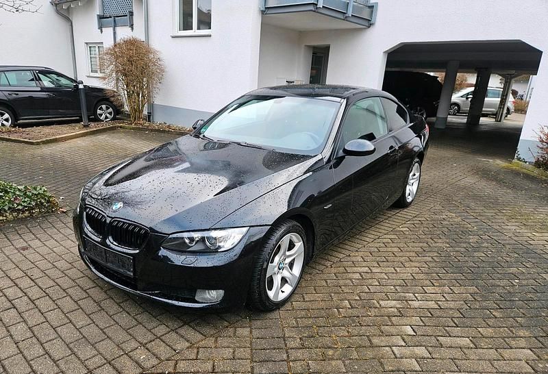 Gebraucht BMW 320 170 PS (125 kW) 2009 Schwarz Coupé