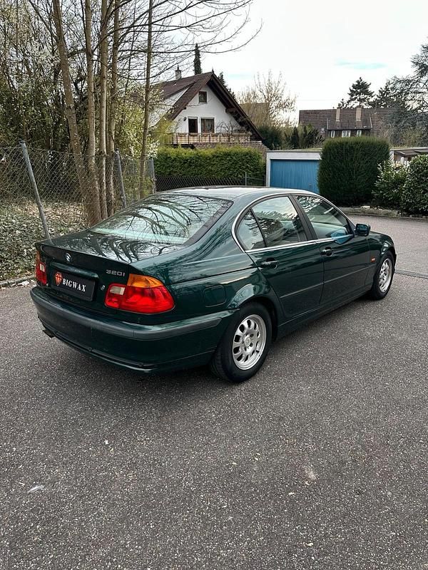 Gebraucht BMW 320 150 PS (110 kW) 1998 Grün Limousine
