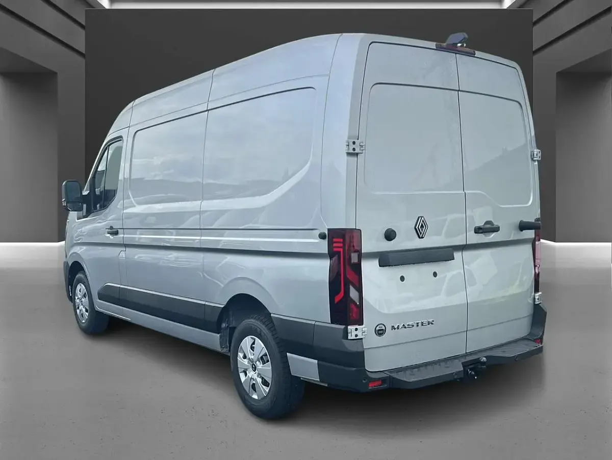 Neu Renault Master 170 PS (125 kW) 2026 Knh silber Van / Kleinbus