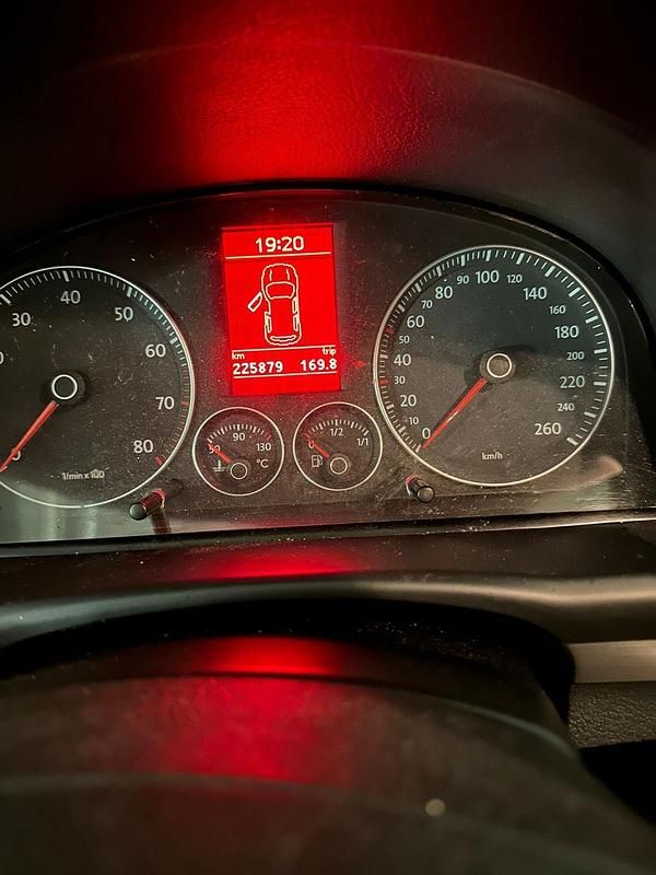 Gebraucht VW Touran 140 PS (102 kW) 2008 Blau Van / Kleinbus