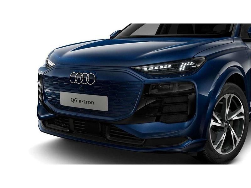 Gebraucht Audi Q6 e-tron Sport 185 kW (252 PS) 2025 Blau SUV