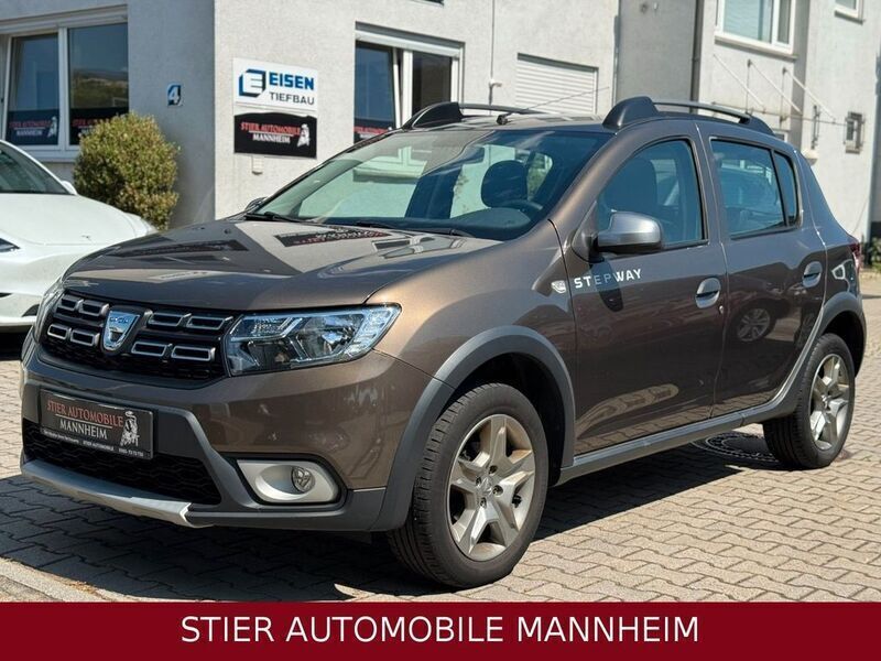 Braun Gebraucht 2017 Dacia Sandero Prestige Kleinwagen | 8.450 € (Superpreis) - Bild 1/4