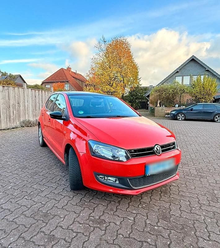 Rot Gebraucht 2012 VW Polo Trendline Kleinwagen | 7.500 € (Etwas zu teuer) - Bild 1/4
