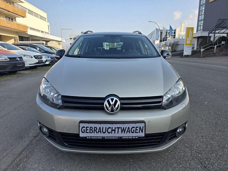 Gebraucht VW Golf VII Match 122 PS (89 kW) 2013 Silber Kombi