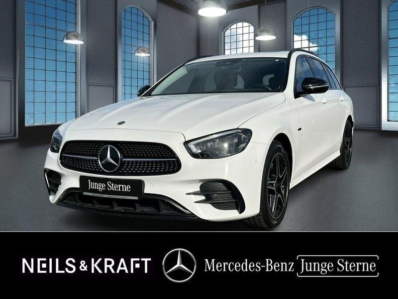 Weiß Gebraucht 2020 Mercedes E300 Night Kombi | 36.780 € (Teuer) - Bild 1/4