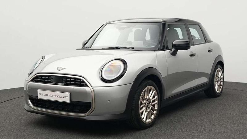 Grau Gebraucht 2024 Mini Cooper Favoured Kleinwagen | 27.445 € (Guter Preis) - Bild 1/4