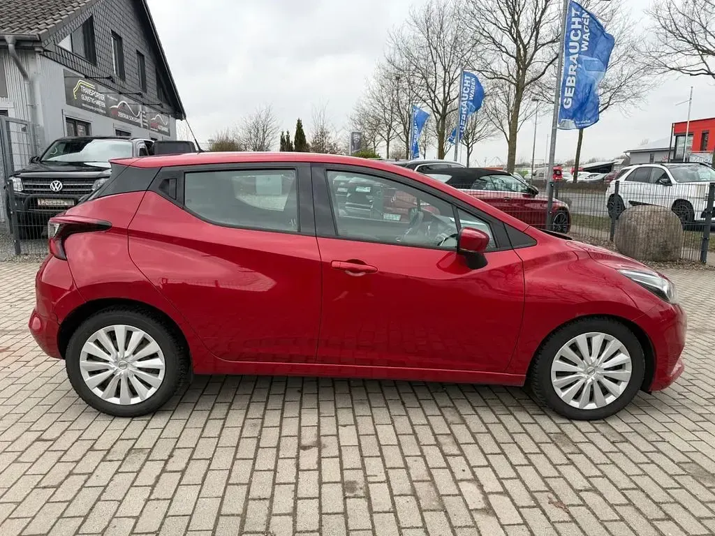 Gebraucht Nissan Micra Acenta 90 PS (66 kW) 2018 Rot Kleinwagen