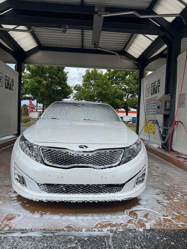 Weiß Gebraucht 2016 Kia Optima Limousine | 15.800 € (Fairer Preis) - Bild 1/4