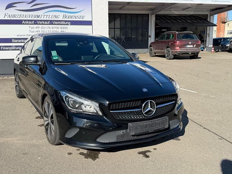 Gebraucht Mercedes CLA180 Shooting Brake Night 122 PS (89 kW) 2017 Schwarz Kombi
