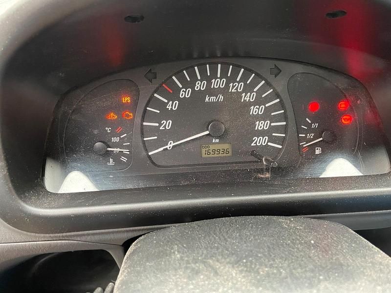 Gebraucht Opel Agila 58 PS (42 kW) 2000 Van / Kleinbus