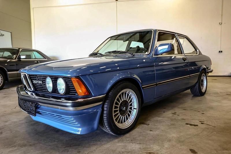Gebraucht BMW 323 143 PS (105 kW) 1980 Blau Coupé