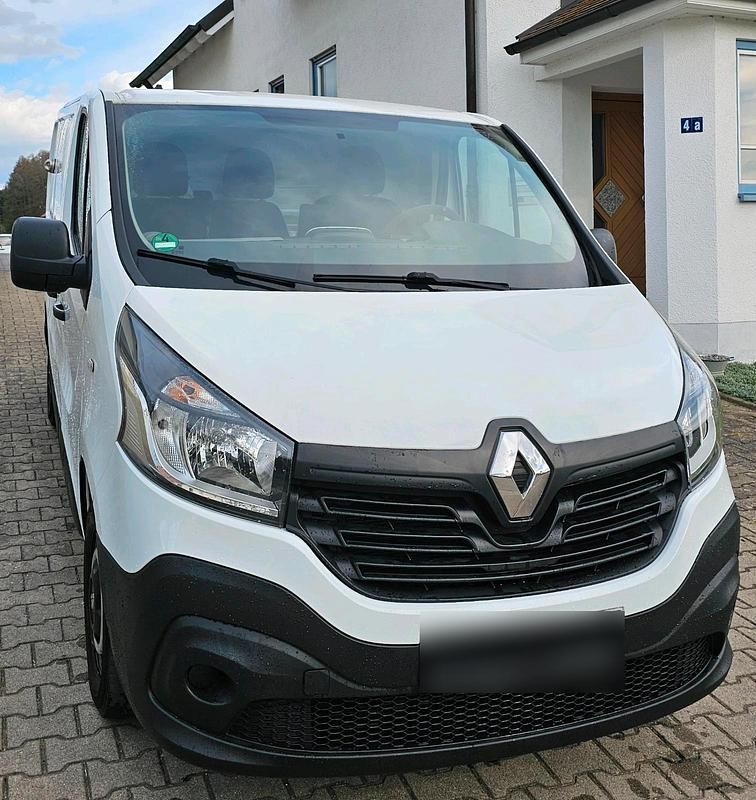 Gebraucht Renault Trafic 95 PS (69 kW) 2017 Weiß Van / Kleinbus