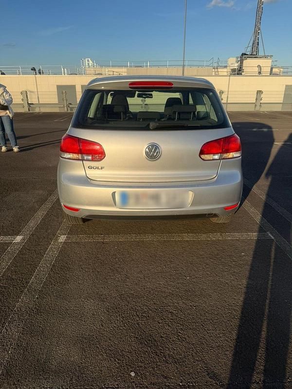 Gebraucht VW Golf VI 86 PS (63 kW) 2009 Silber Kleinwagen
