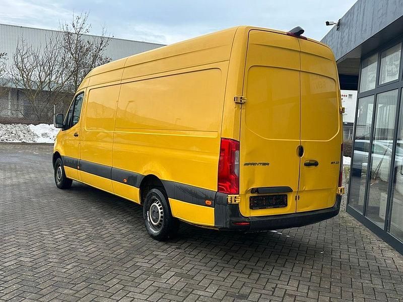 Gebraucht Mercedes Sprinter 170 PS (125 kW) 2022 Gelb Van