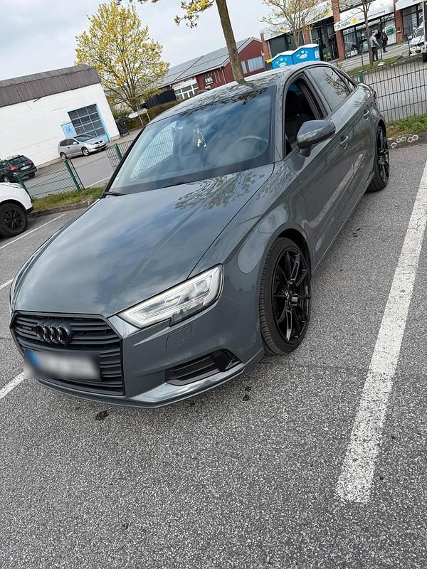 Gebraucht Audi A3 Sport 185 PS (136 kW) 2017 Grau Limousine