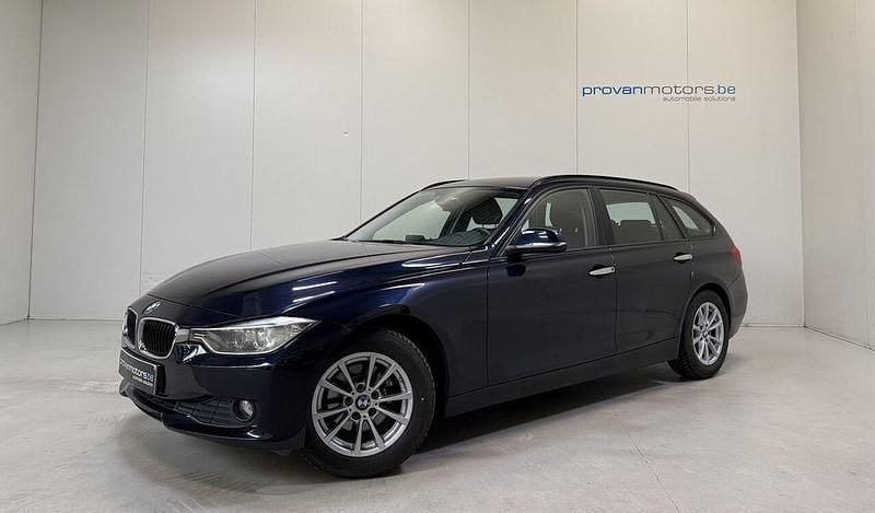 Gebraucht BMW 318 136 PS (100 kW) 2014 Blau Kombi
