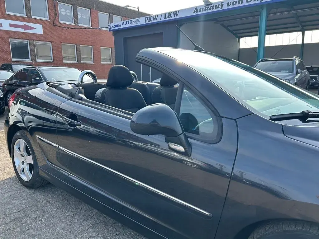 Gebraucht Peugeot 207 CC Premium 109 PS (80 kW) 2009 Schwarz Cabrio