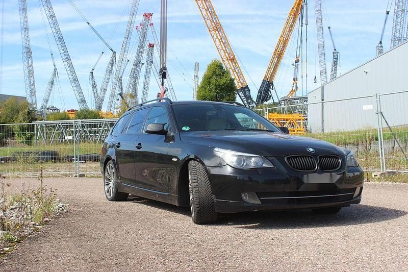 Schwarz Gebraucht 2008 BMW 530 Shadowline Kombi | 7.700 € (Etwas zu teuer) - Bild 1/4