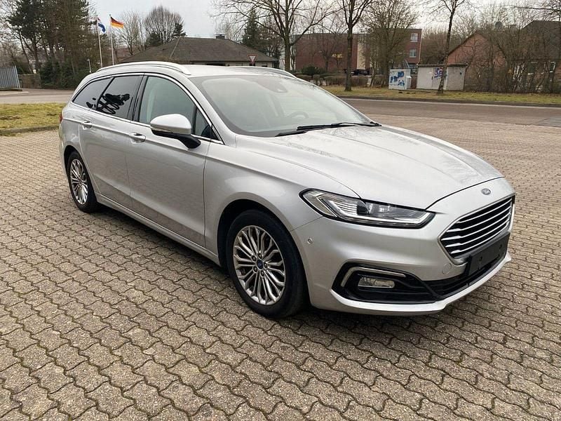 Gebraucht Ford Mondeo Titanium 150 PS (110 kW) 2021 Polarsilber metallic (metallic) Kombi