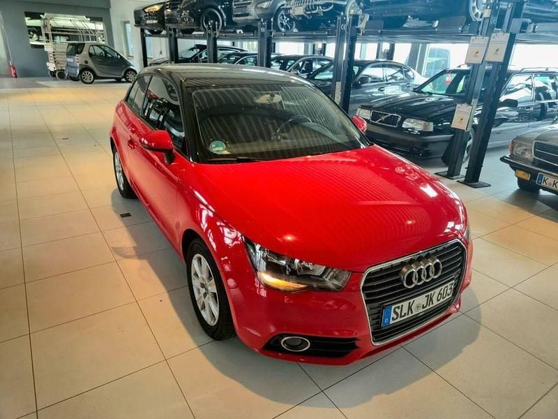 Gebraucht Audi A1 Attraction 86 PS (63 kW) 2011 Rot Kleinwagen