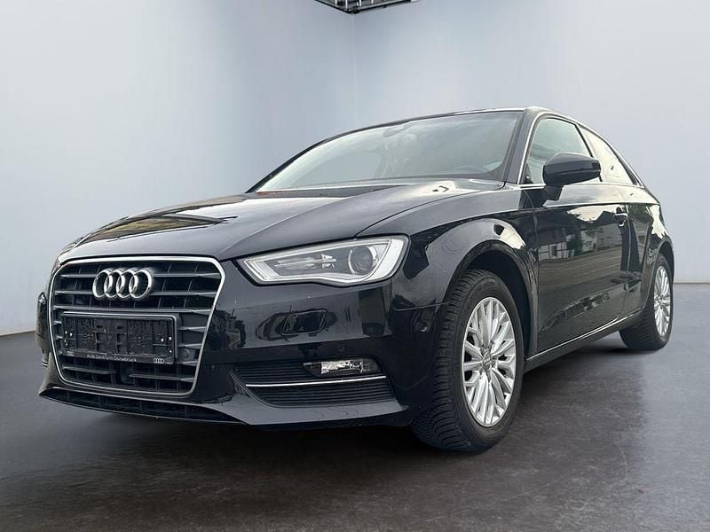 Schwarz Gebraucht 2014 Audi A3 Ambiente Limousine | 11.990 € (Superpreis) - Bild 1/4
