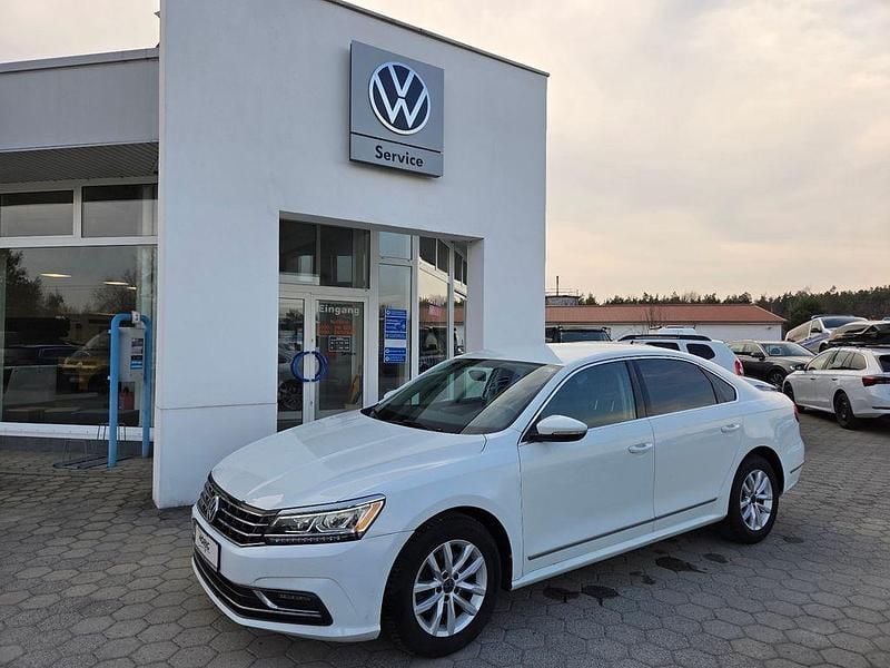 Gebraucht VW Passat 170 PS (125 kW) 2018 Weiß Limousine