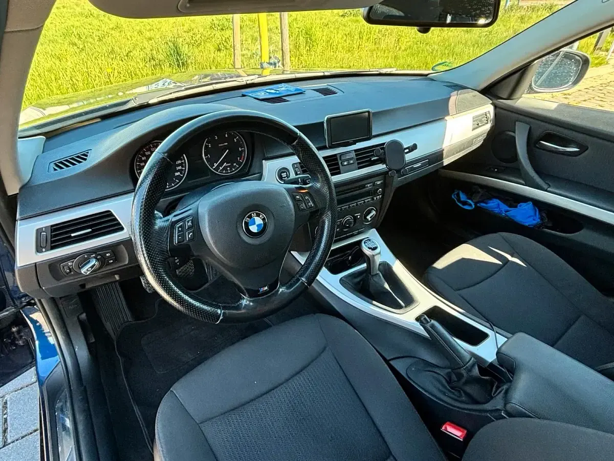 Gebraucht BMW 316 122 PS (89 kW) 2011 Blau Kombi