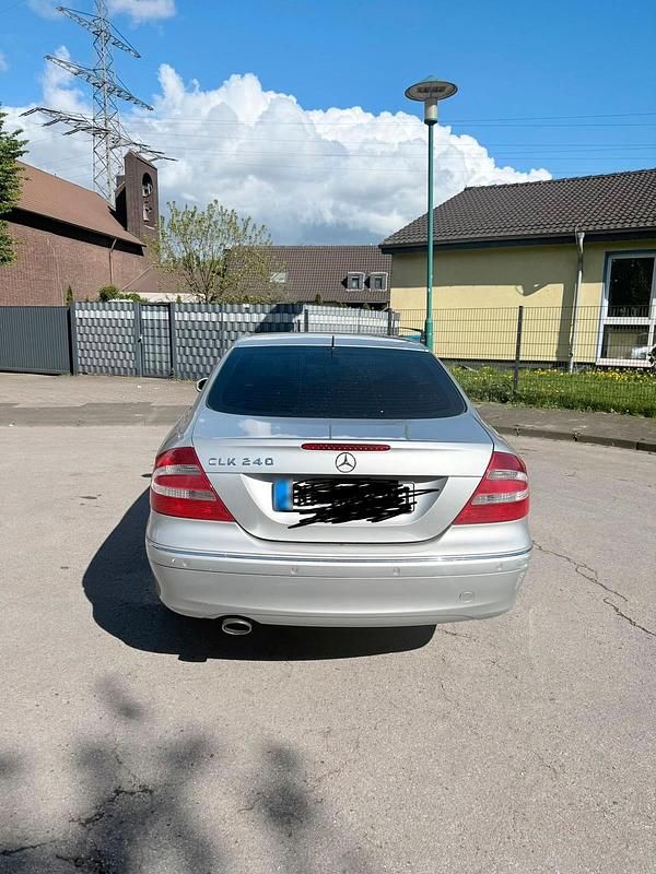 Gebraucht Mercedes CLK240 170 PS (125 kW) 2003 Silber Coupé