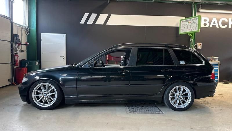 Gebraucht BMW 330 231 PS (169 kW) 2002 Schwarz Kombi