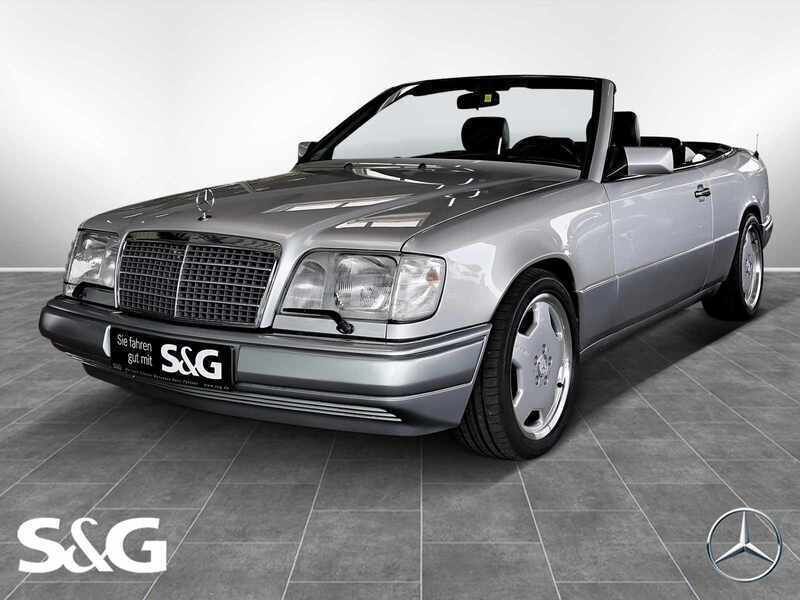 Brillantsilber Gebraucht 1995 Mercedes E220 Cabrio | 25.970 € - Bild 1/4