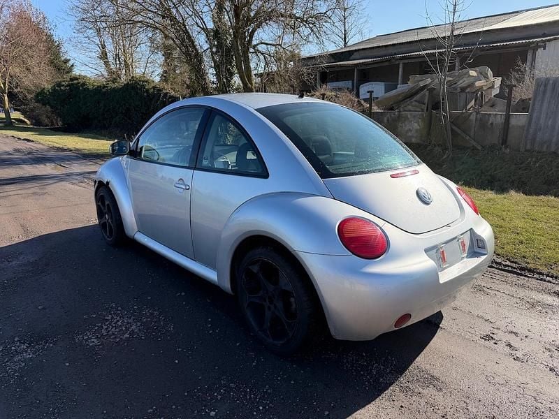 Gebraucht VW New Beetle 90 PS (66 kW) 1999 Silber Kleinwagen