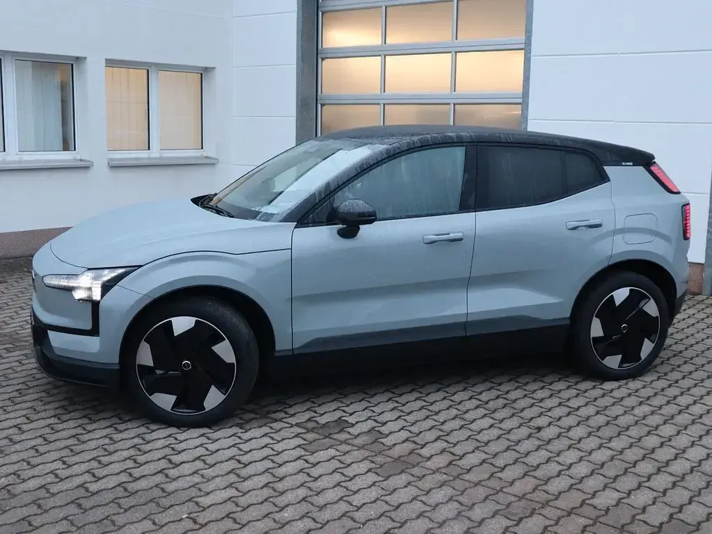 Gebraucht Volvo EX30 Plus 200 kW (272 PS) 2024 Vapour grey SUV