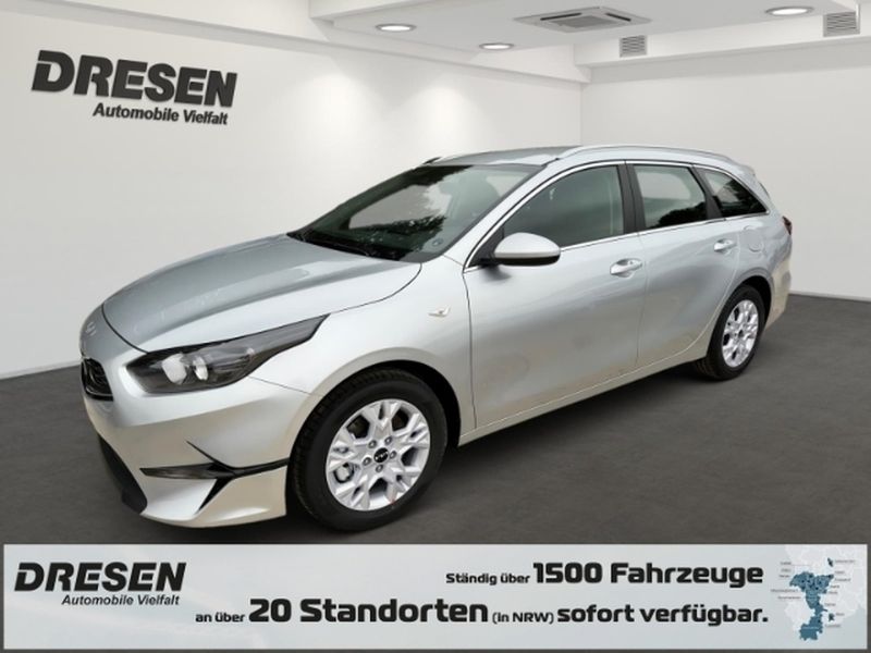 Silber Neu 2024 Kia Ceed Sportswagon Vision Kombi | 29.280 € (Teuer) - Bild 1/4