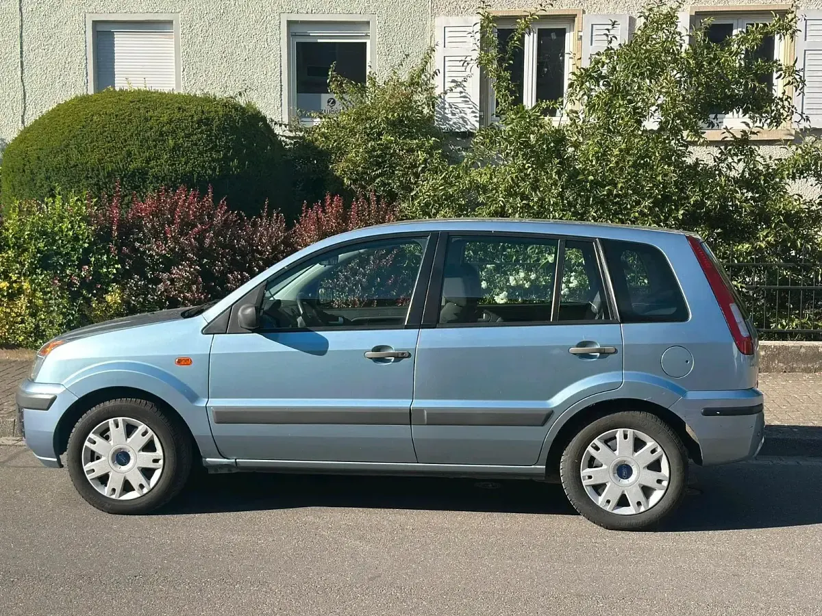 Gebraucht Ford Fusion 80 PS (58 kW) 2007 Blau Kleinwagen