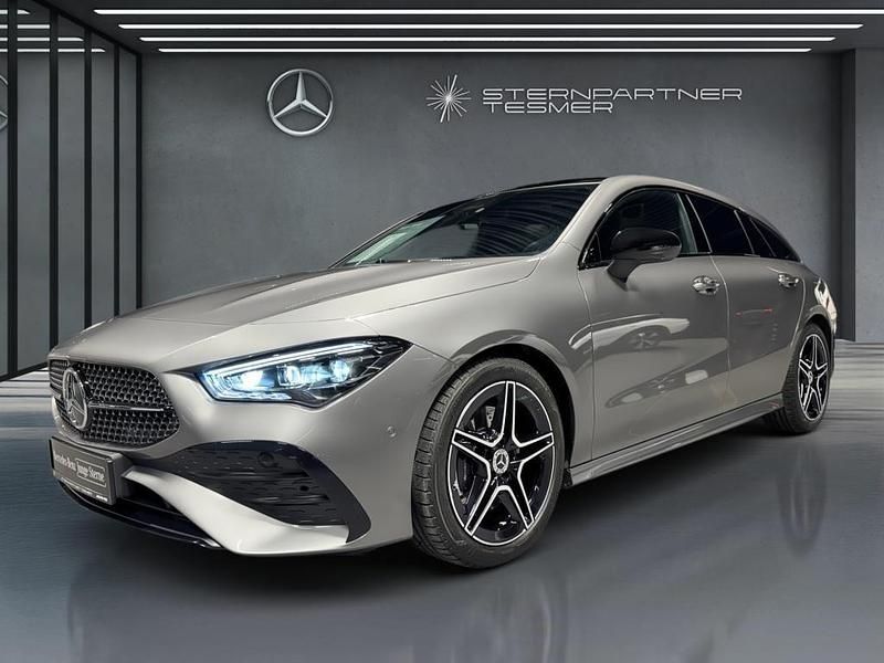 Grau Gebraucht 2025 Mercedes CLA200 Shooting Brake AMG Kombi | 38.650 € - Bild 1/3