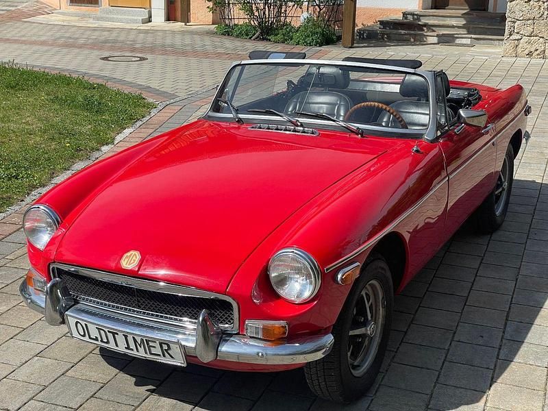 Rot Gebraucht 1979 MG B Cabrio | 10.800 € - Bild 1/4