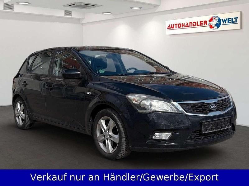 Gebraucht Kia Ceed 90 PS (66 kW) 2011 Schwarz Kleinwagen